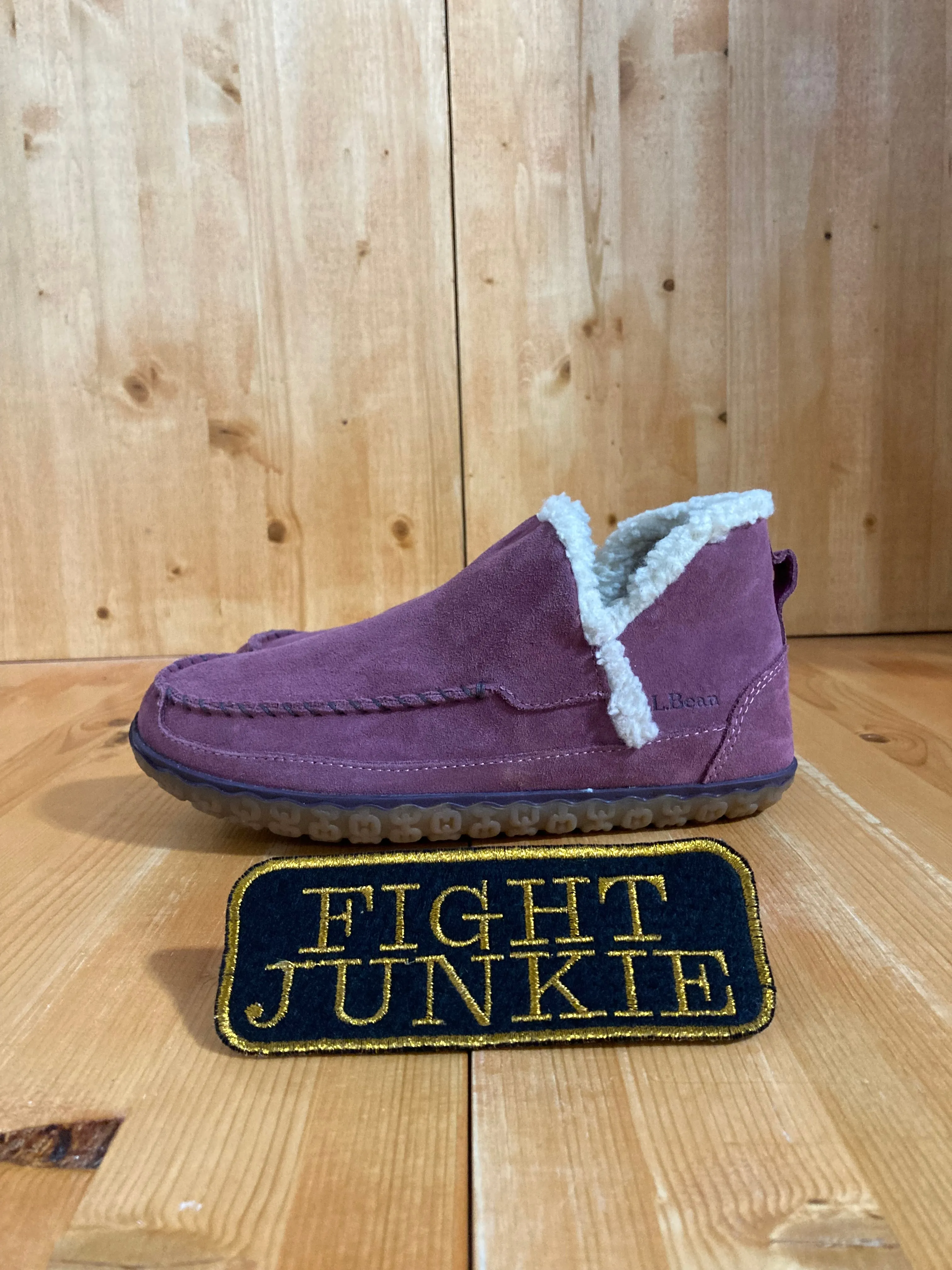 L.L. BEAN LL Bean MOUNTAIN Women Size 7M Suede Sherpa Lined Slip On Slippers Boots Purple