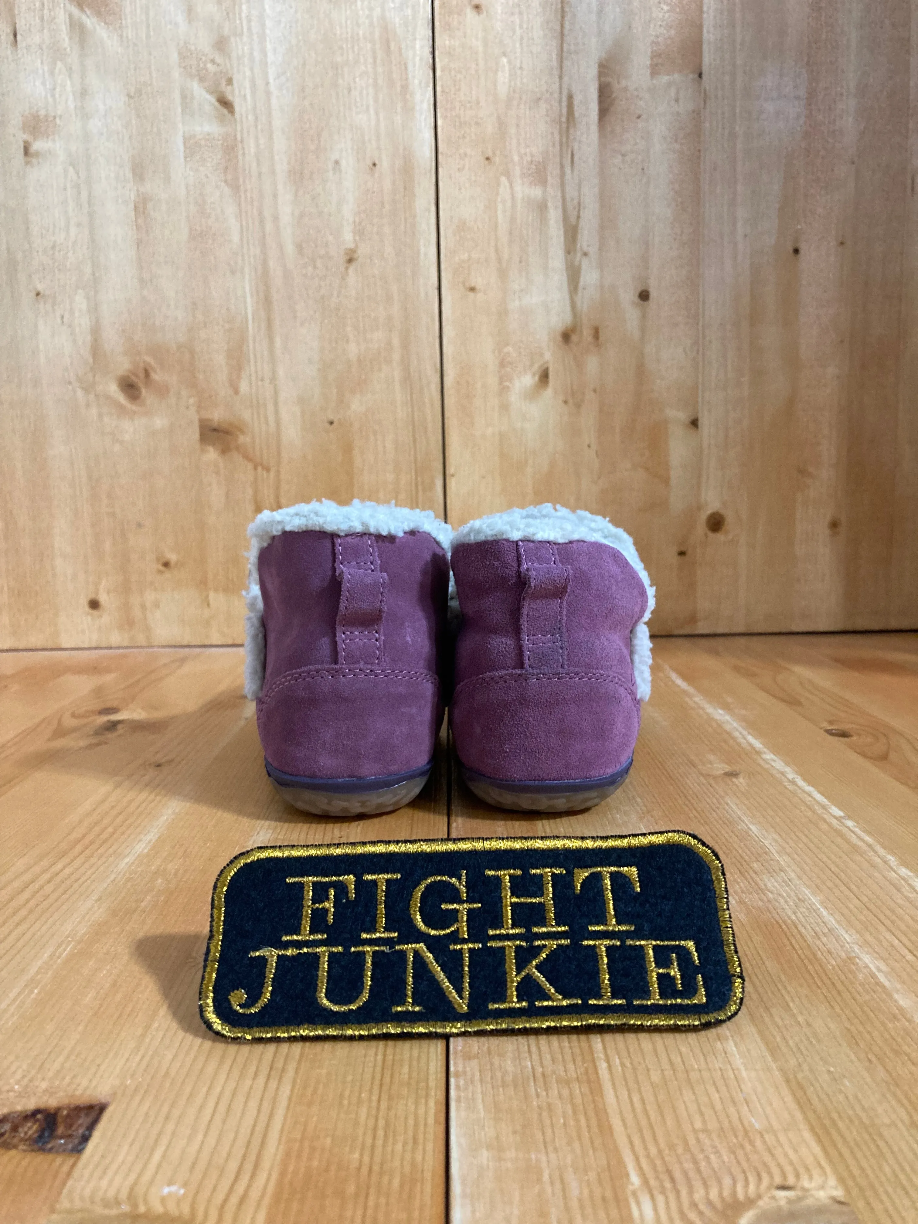 L.L. BEAN LL Bean MOUNTAIN Women Size 7M Suede Sherpa Lined Slip On Slippers Boots Purple
