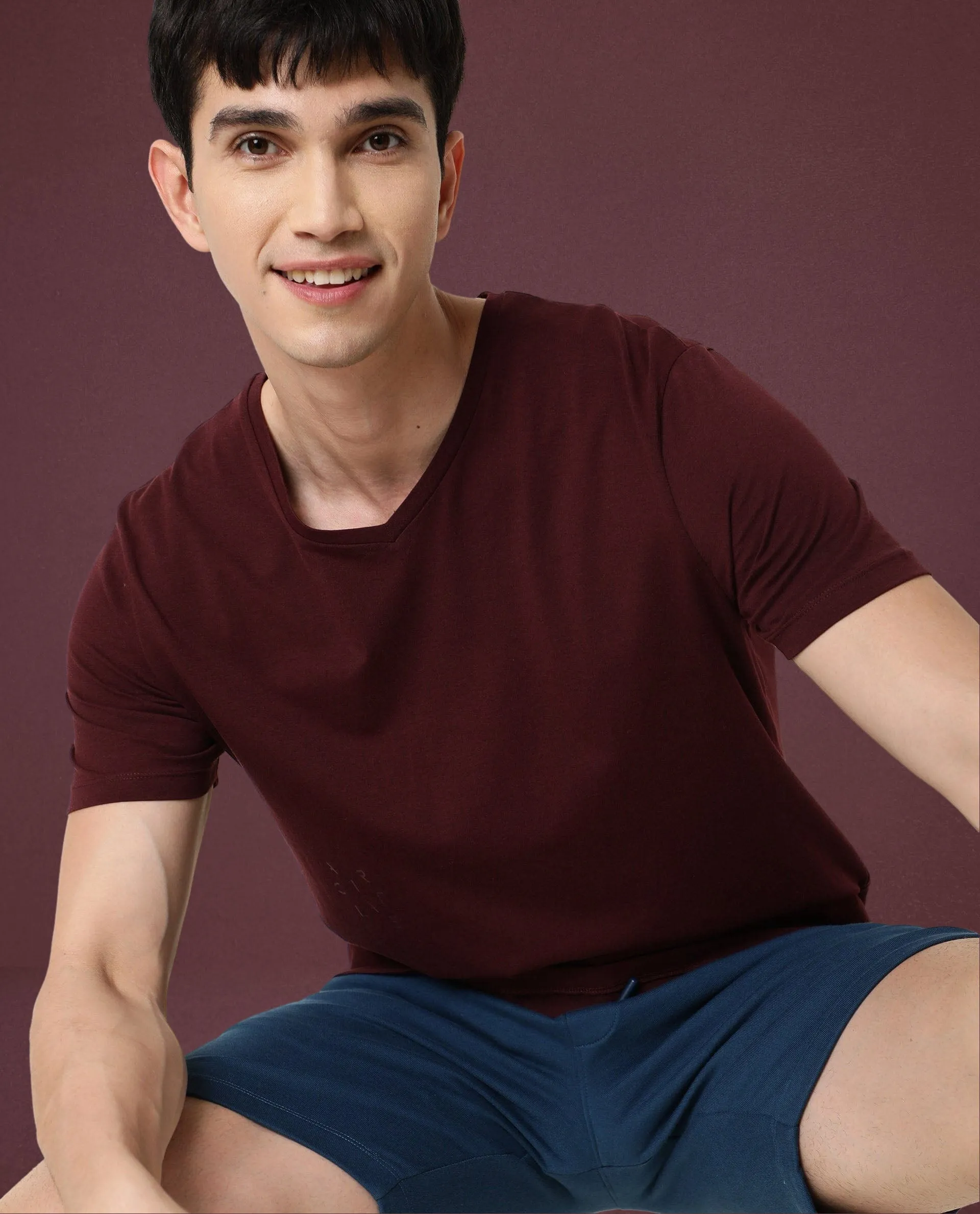 Rare Rabbit Articale Men's Cleok Maroon Solid V-Neck Relaxed Fit Half Sleeves T-Shirt