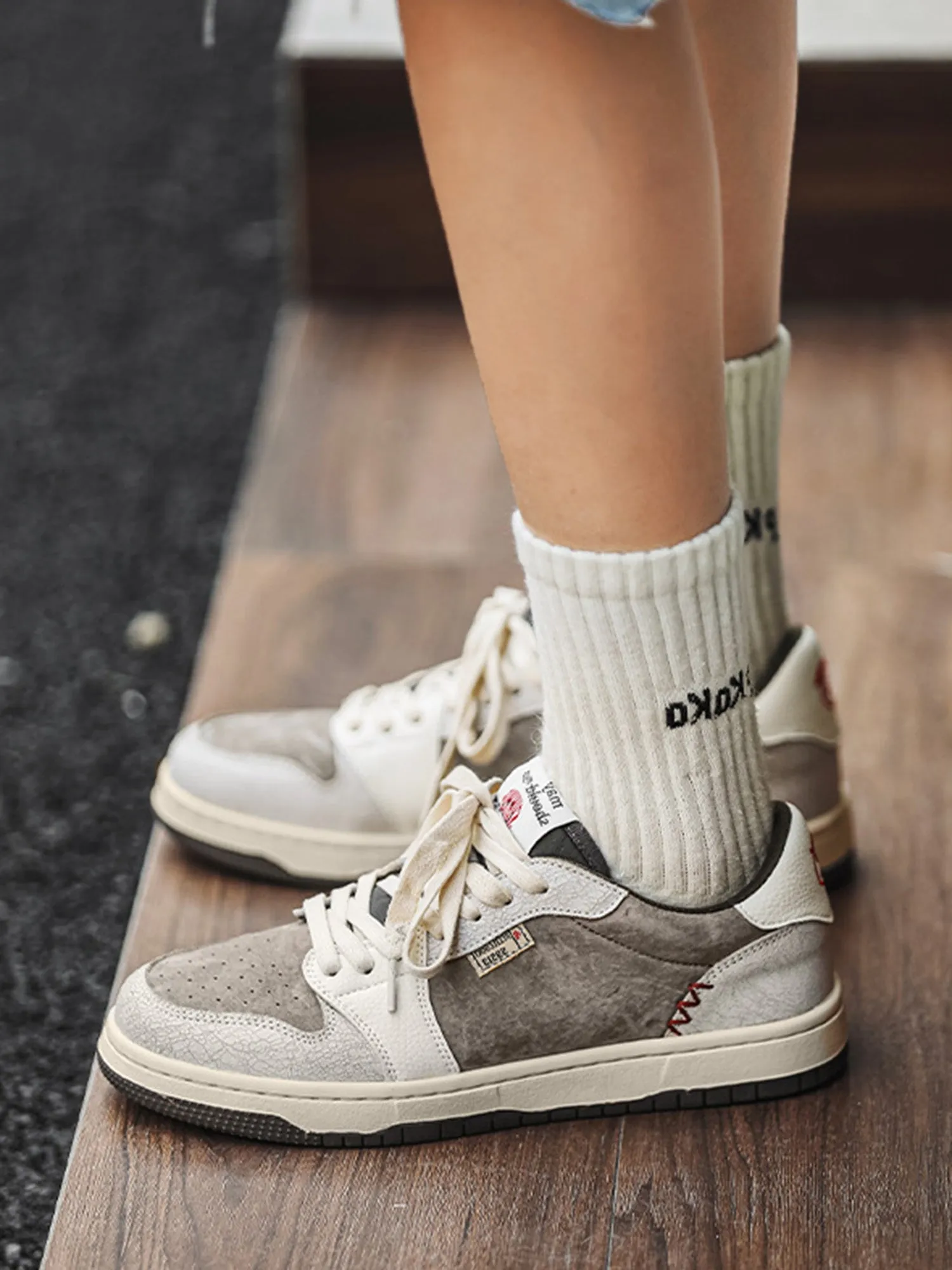 Sneakerhill Smiley Face Embroidery Street Rap Sneakers