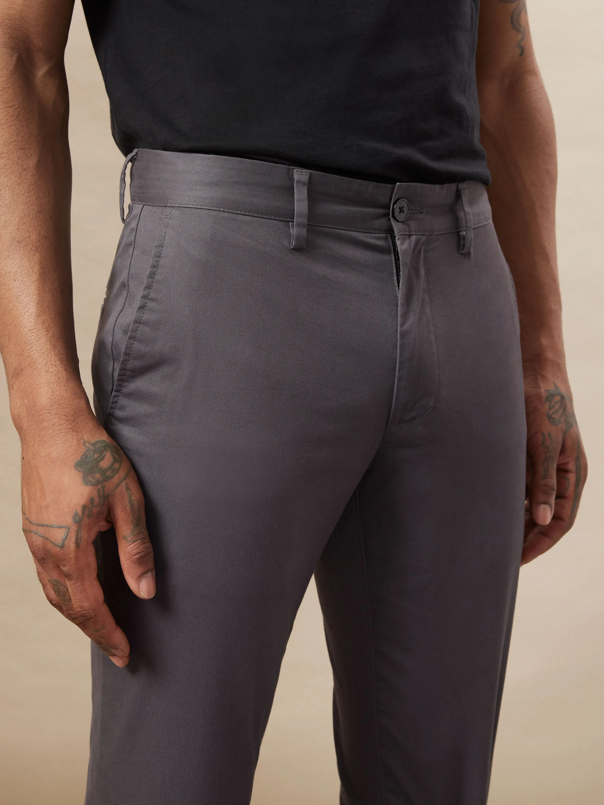 The Brunswick Slim Fit Chino Pant in Iron Grey