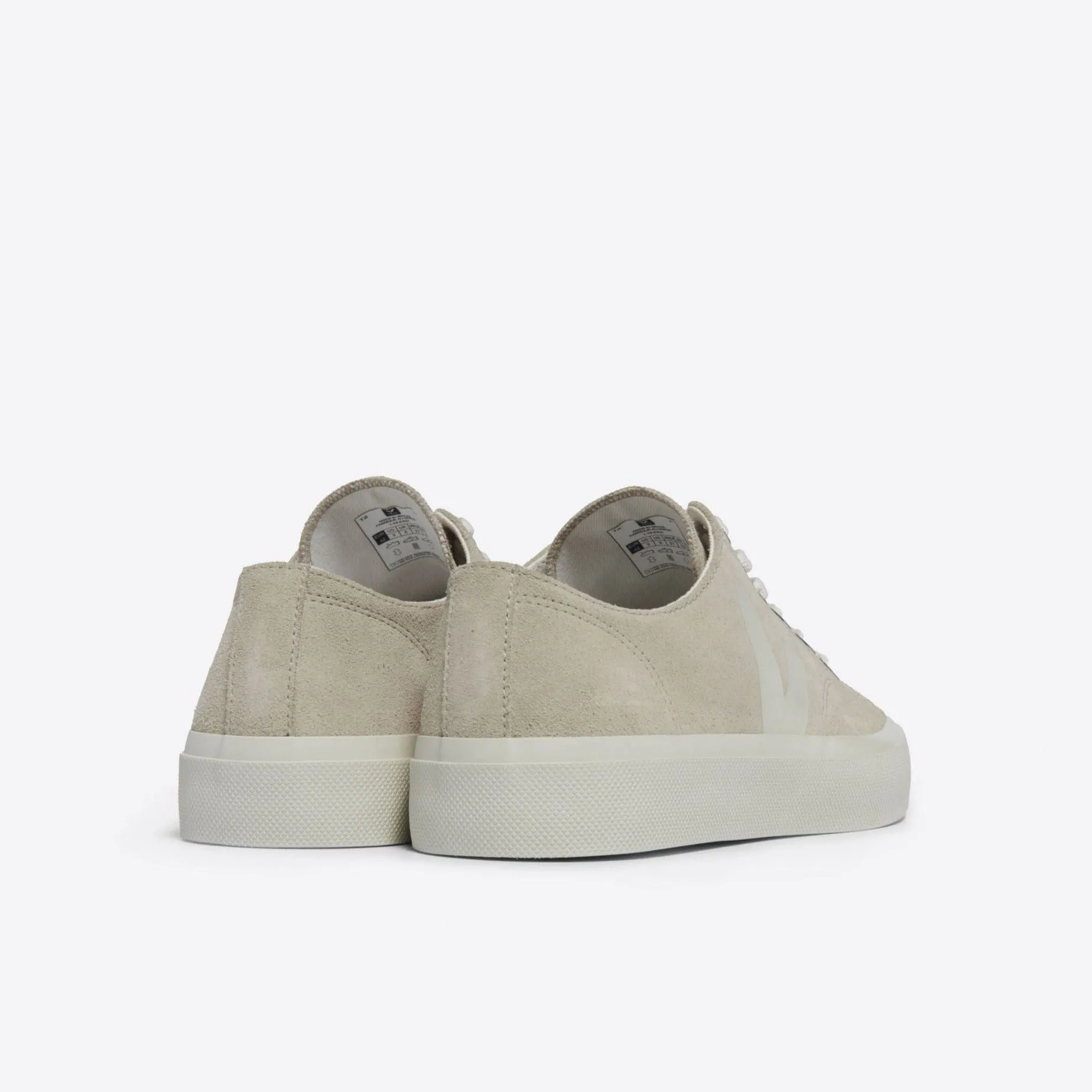 VEJA Wata II Low Suede Almond Pierre